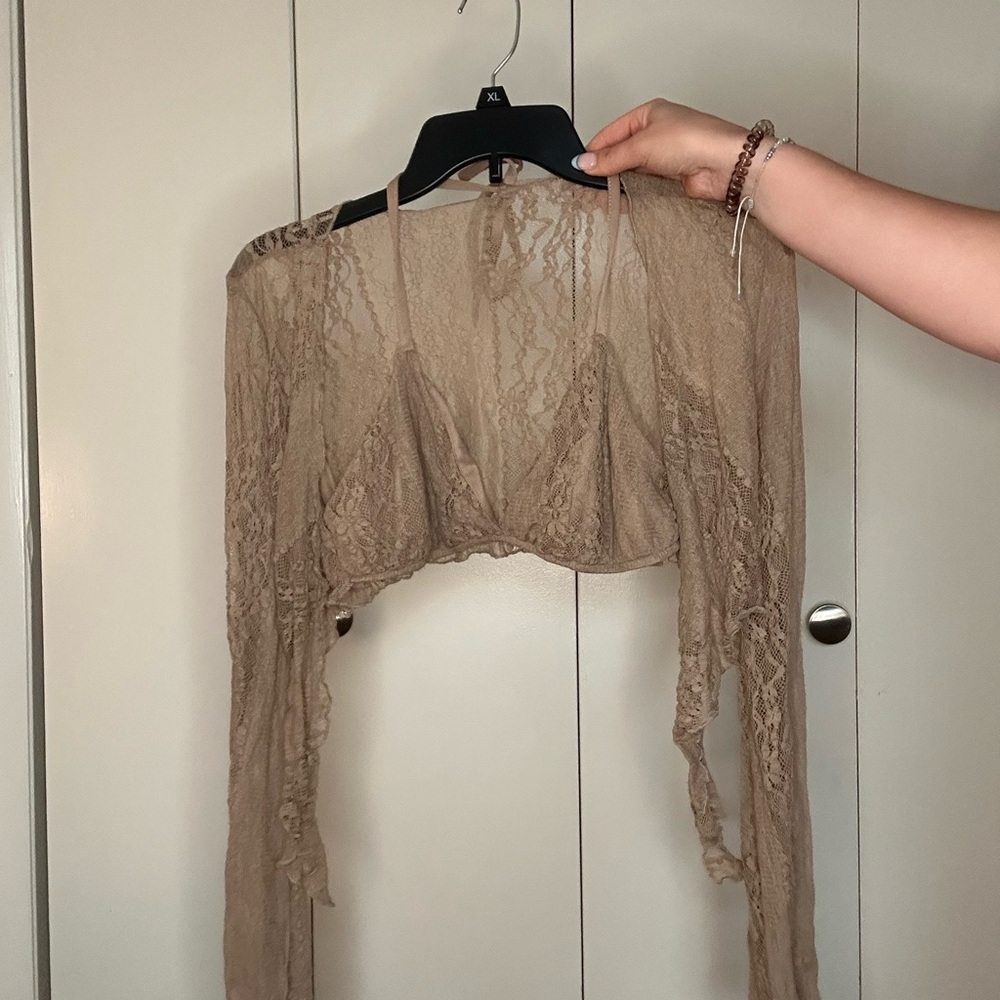 Cider Beige Lace Crop Top